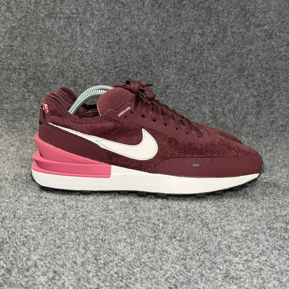 Nike Waffle One‎ SE Athletic Shoes Women's 10.5 Burgundy Crush Retro Run Running